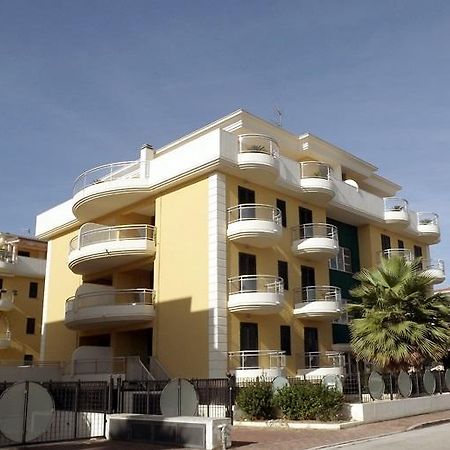 Il Ventaglio Apartment Martinsicuro Bagian luar foto